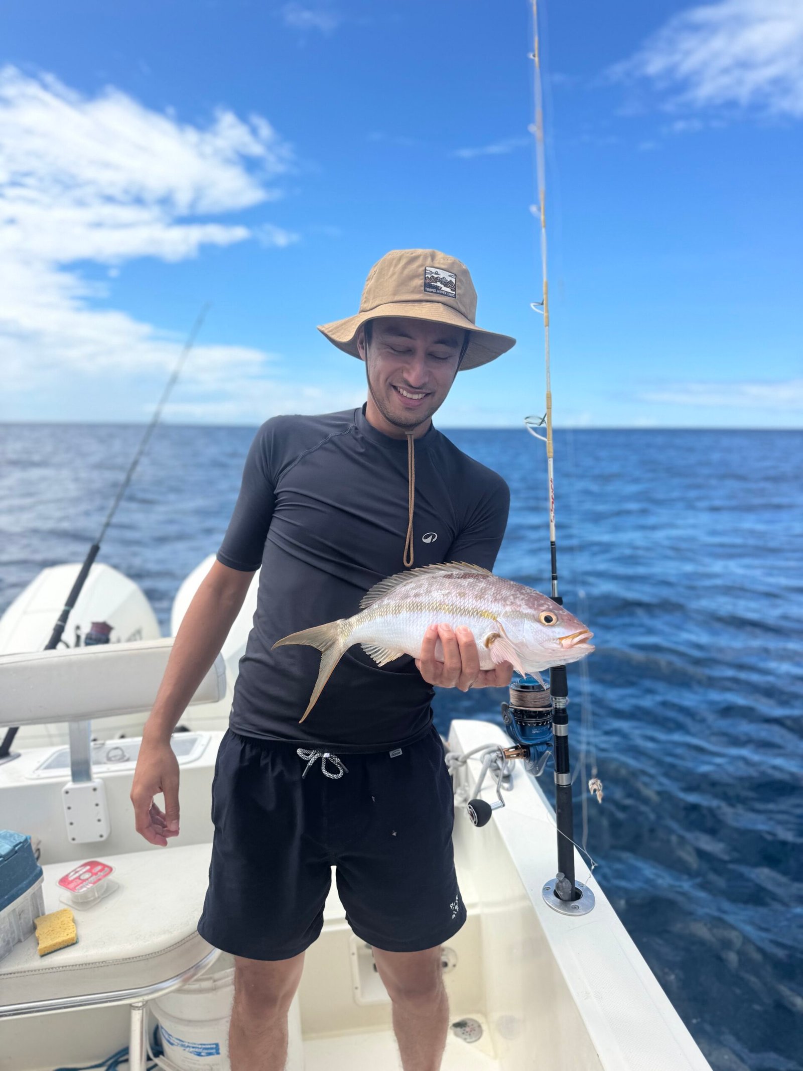 Pêche à la côte en Martinique : sortie en famille face à la Montagne Pelée